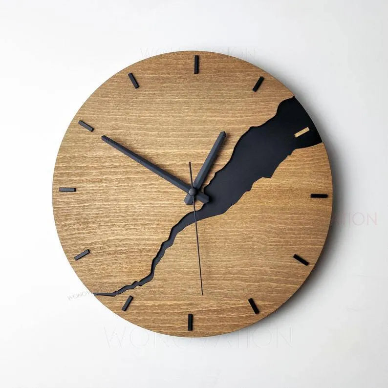 Wooden wall clock with creative crack design in natural finish, modern style for home decor
