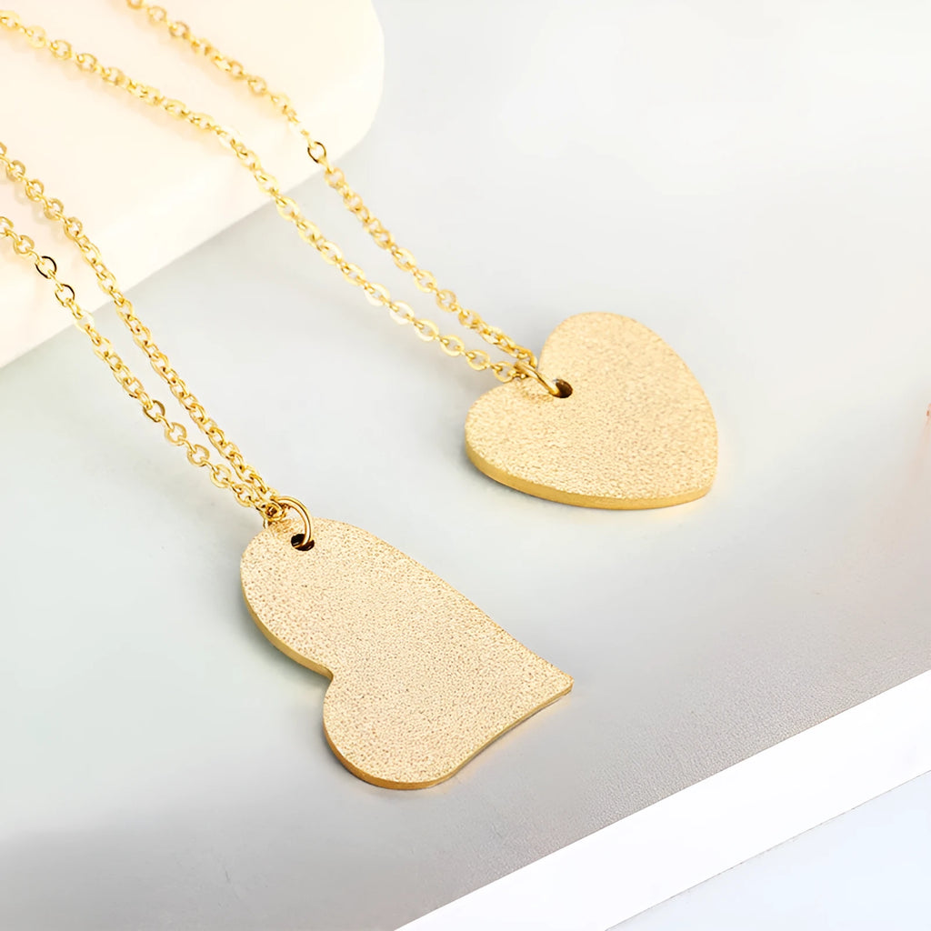Geometric heart-shaped titanium steel pendant necklace in colour KN25736-Z