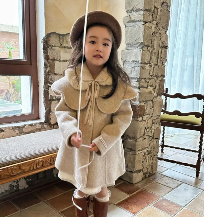 Retro wool double-sided cashmere girl coat in light oats colour with lapel round neck and single-breasted closure