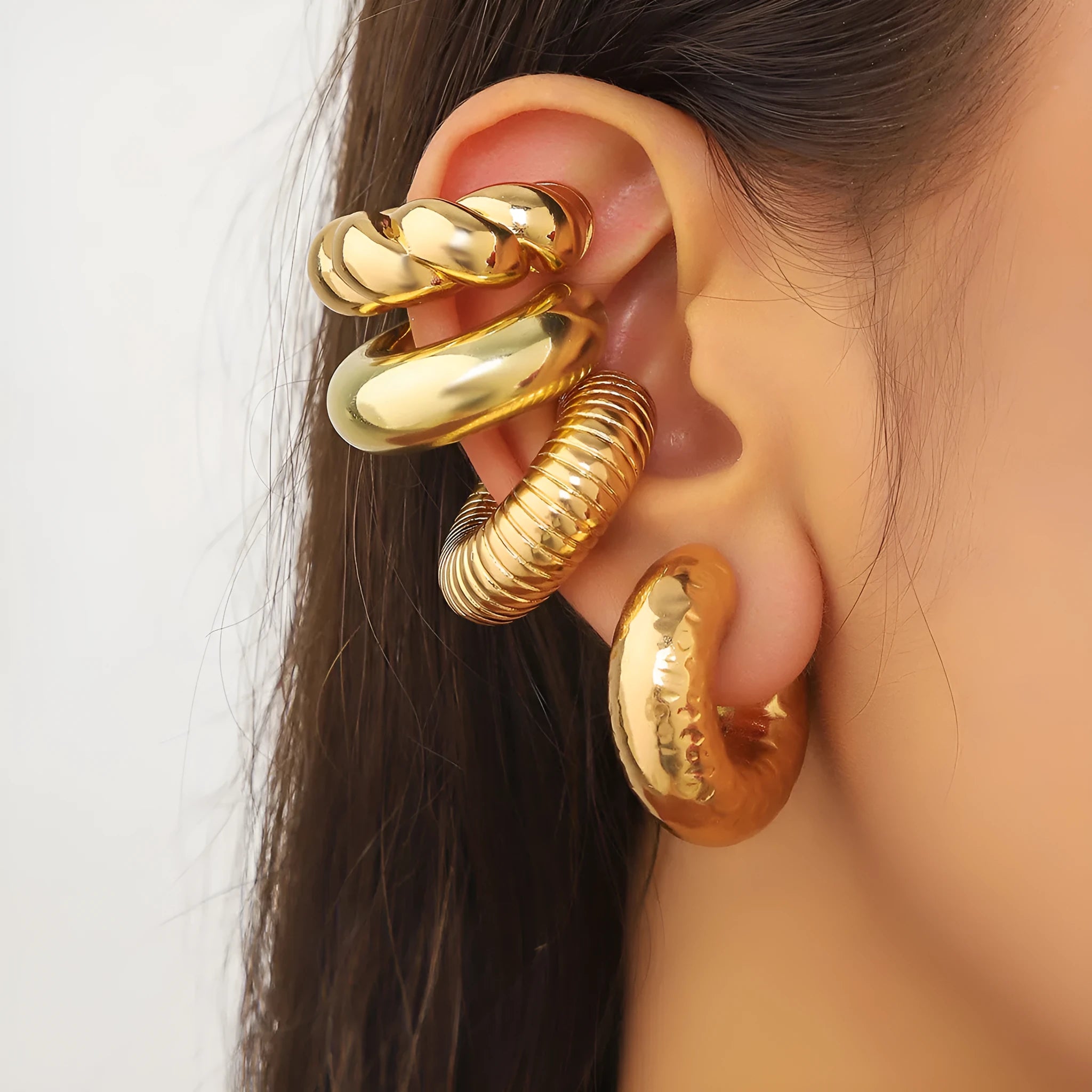 Geometric CCB metal ear clip set in gold or silver colour with four pieces for non-pierced ears