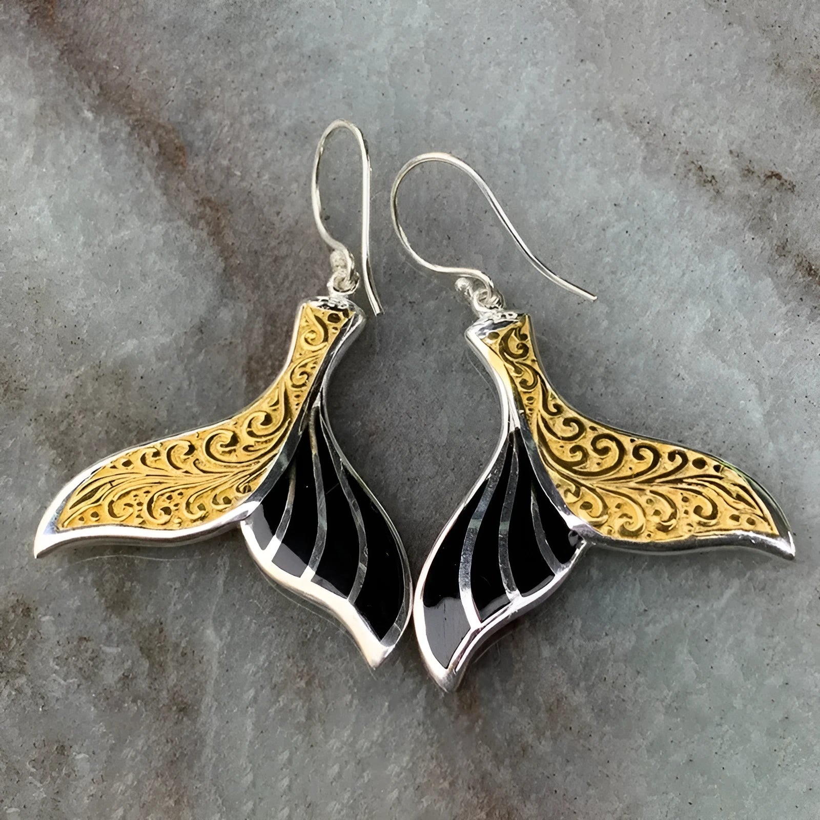 Women's retro style fishtail earrings with whale design in white gold colour