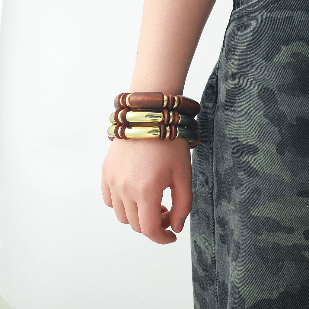 Multi-layer wooden necklace and bracelet set for women with alloy construction