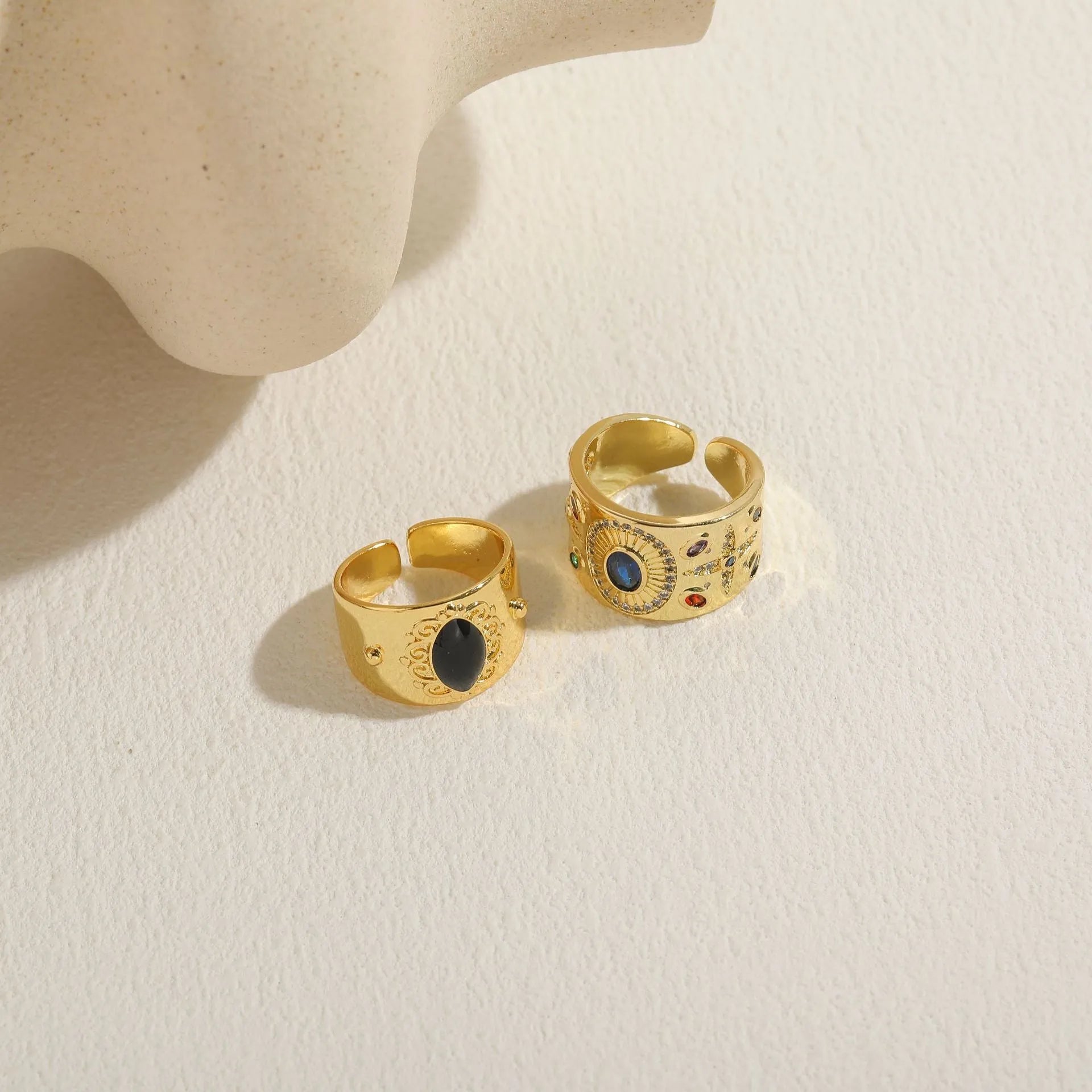 Geometric copper ring with electroplated horse eye black finish and Chinese vintage style