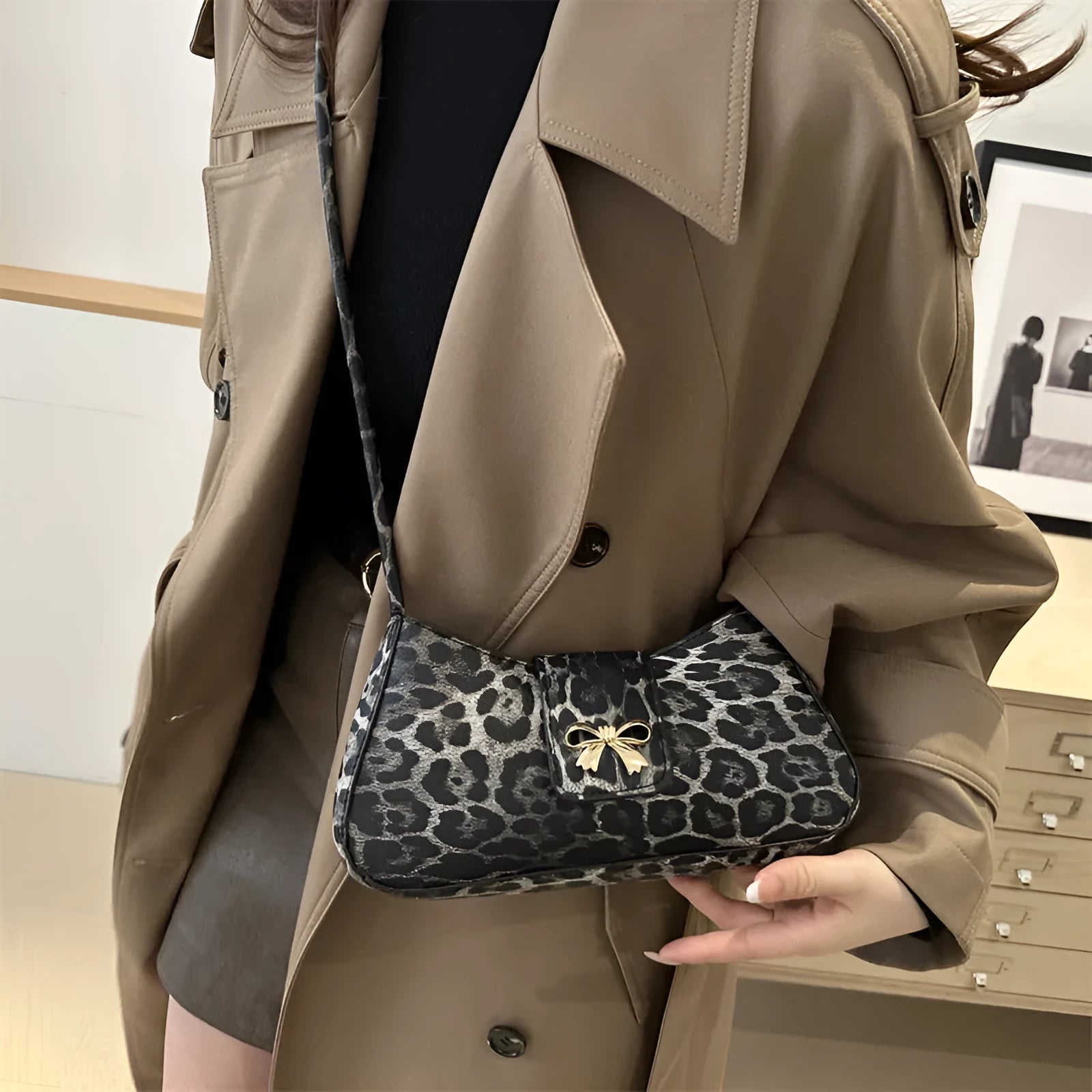 Women's casual handbag in black PU leather with sandwich pocket design measuring 27x13.5x6cm