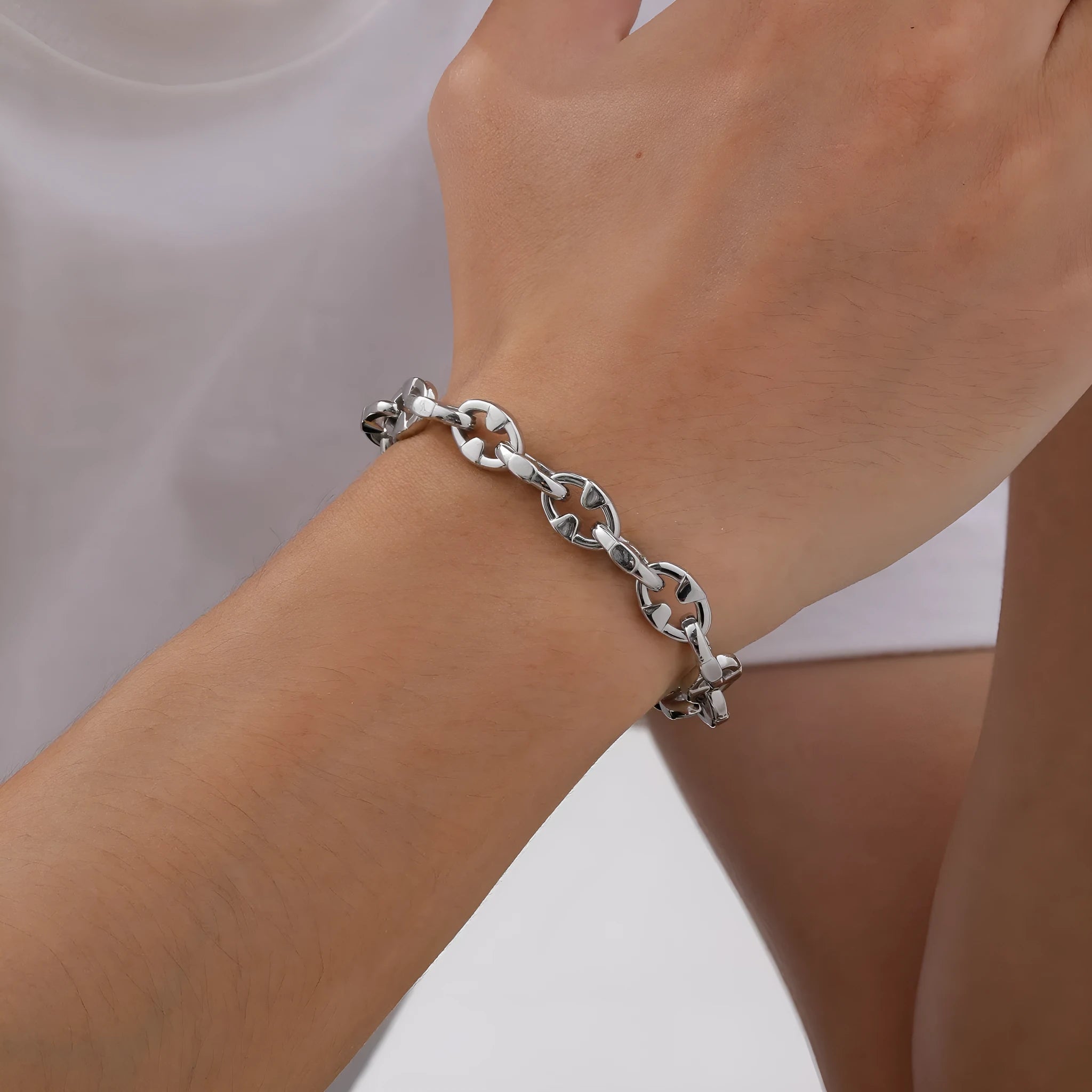 Stainless steel geometric chain bracelet with thick links, steel colour finish