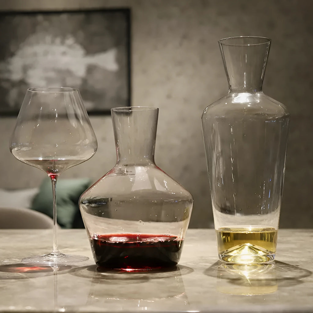Household crystal glass wine decanter with liquor divider, 1450ml capacity, modern simple style, solid colour