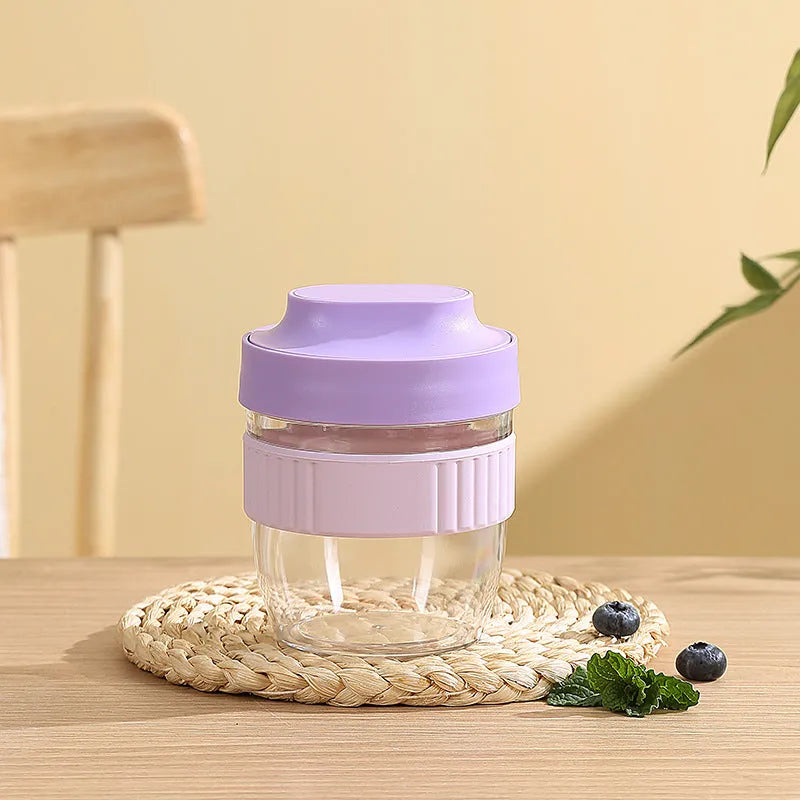 Green plastic salad cup with breakfast oat lid and spoon, leak-proof microwave-safe container