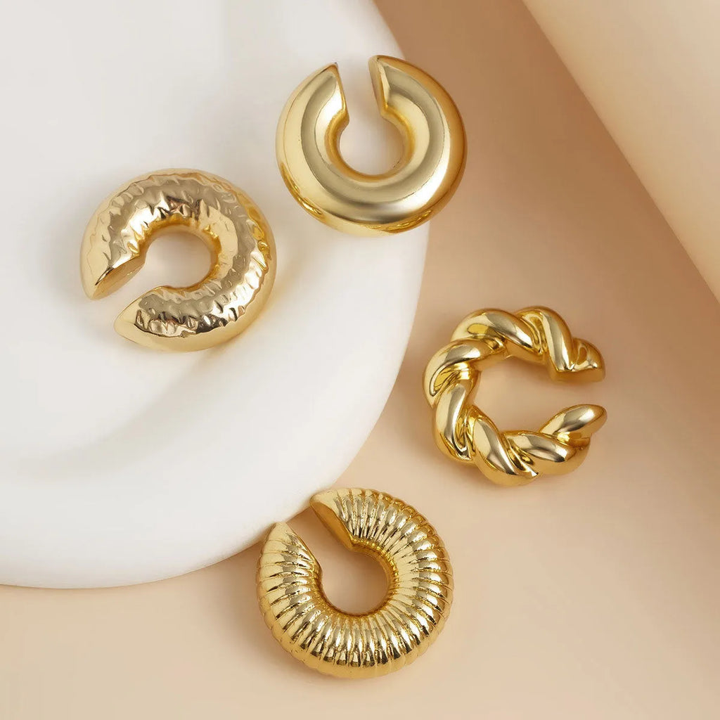 Geometric CCB metal ear clip set in gold or silver colour with four pieces for non-pierced ears