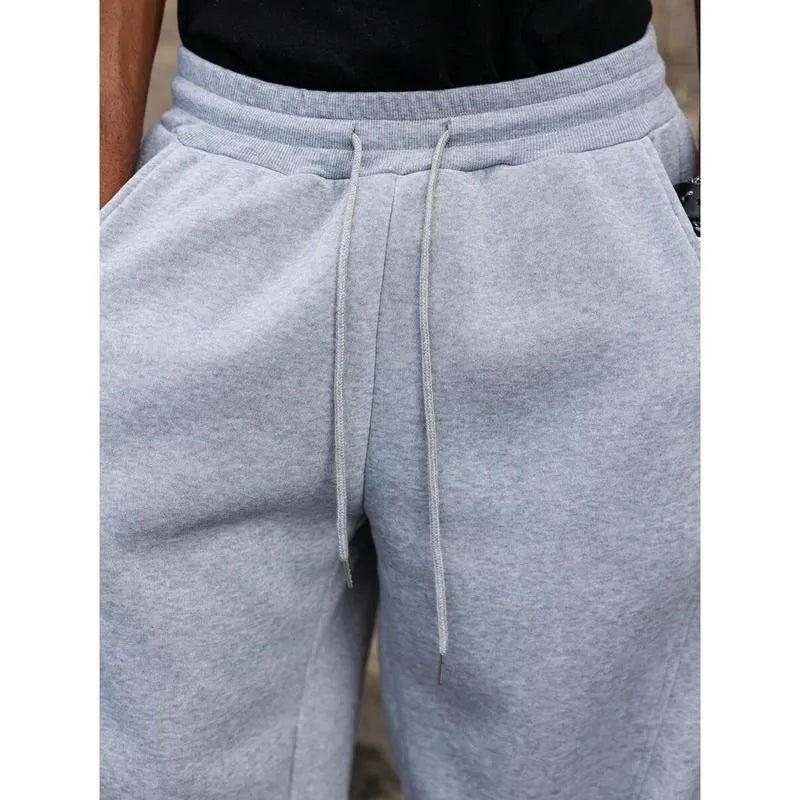 Men's straight leg trousers in high waist design with elastic waistband and bamboo fibre fabric