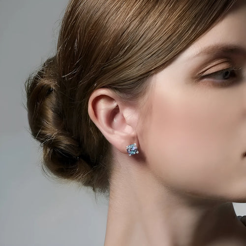 Round geometric silver ear studs with cultivé Alexandrite stone for women