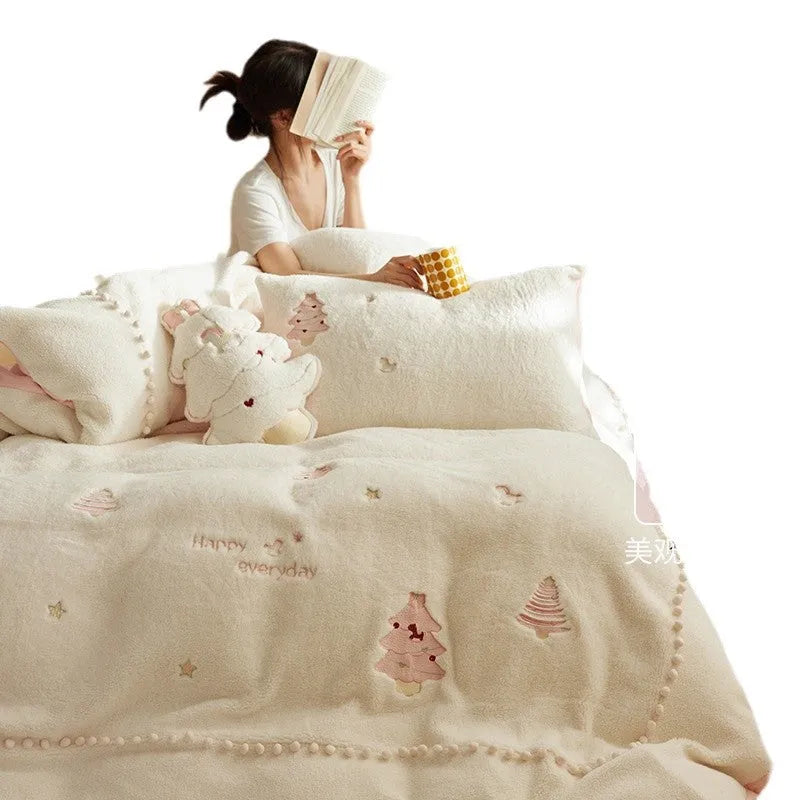 Milk fibre bedding set with Christmas tree pattern in green or pink design for UK bed sizes