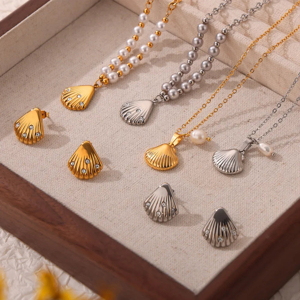 French vintage shell necklace with freshwater pearl bead pendant on titanium steel chain