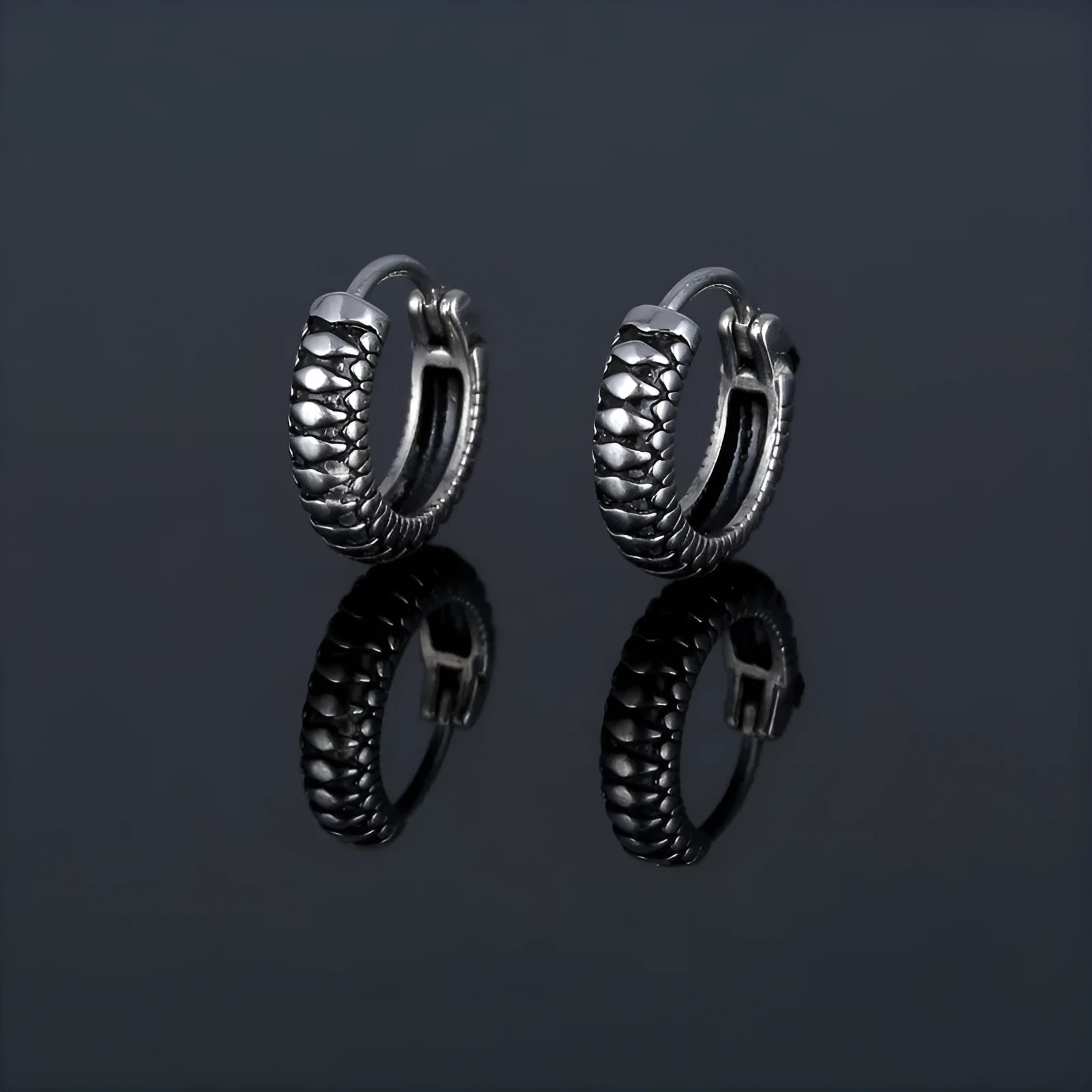 Silver geometric retro twist earrings with stripe design and round elements