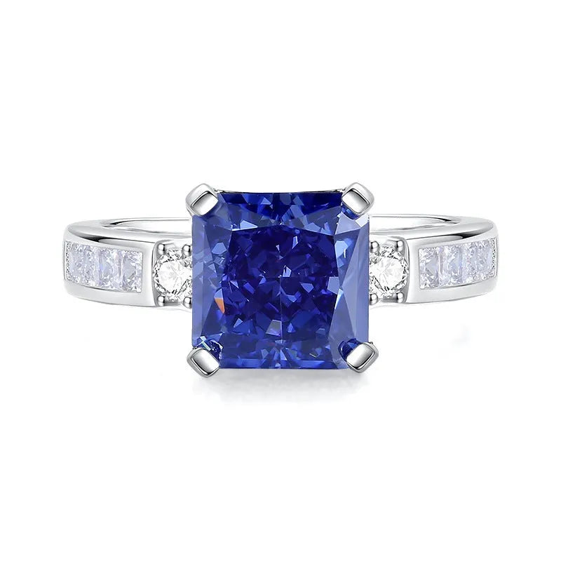 Heart-shaped sterling silver ring with a faceted ice flower cut zircon stone in a Tan Sang colour tone.