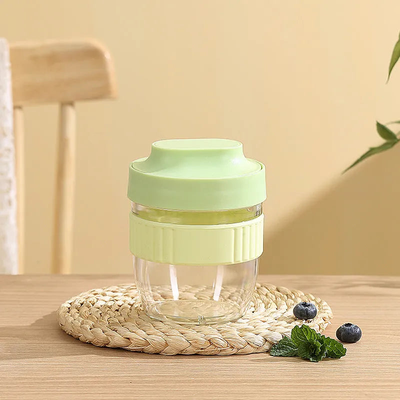 Green plastic salad cup with breakfast oat lid and spoon, leak-proof microwave-safe container