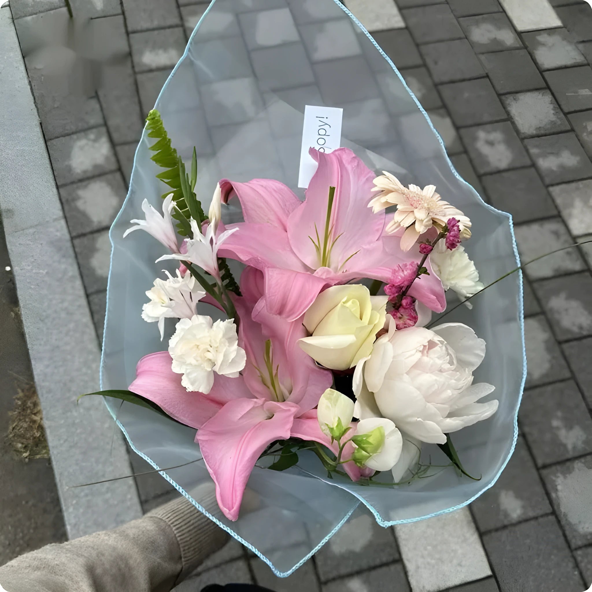 Silk flower bouquet packaging bag with arabesquitic pattern in five colour options