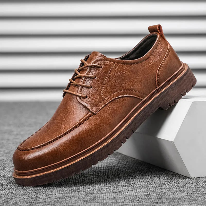British casual leather shoes with round toe, two-layer cowhide upper and flat rubber sole
