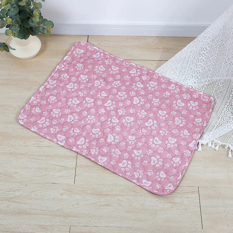 Reusable washable pet urine pad with colourful waterproof gasket patterns and non-slip backing