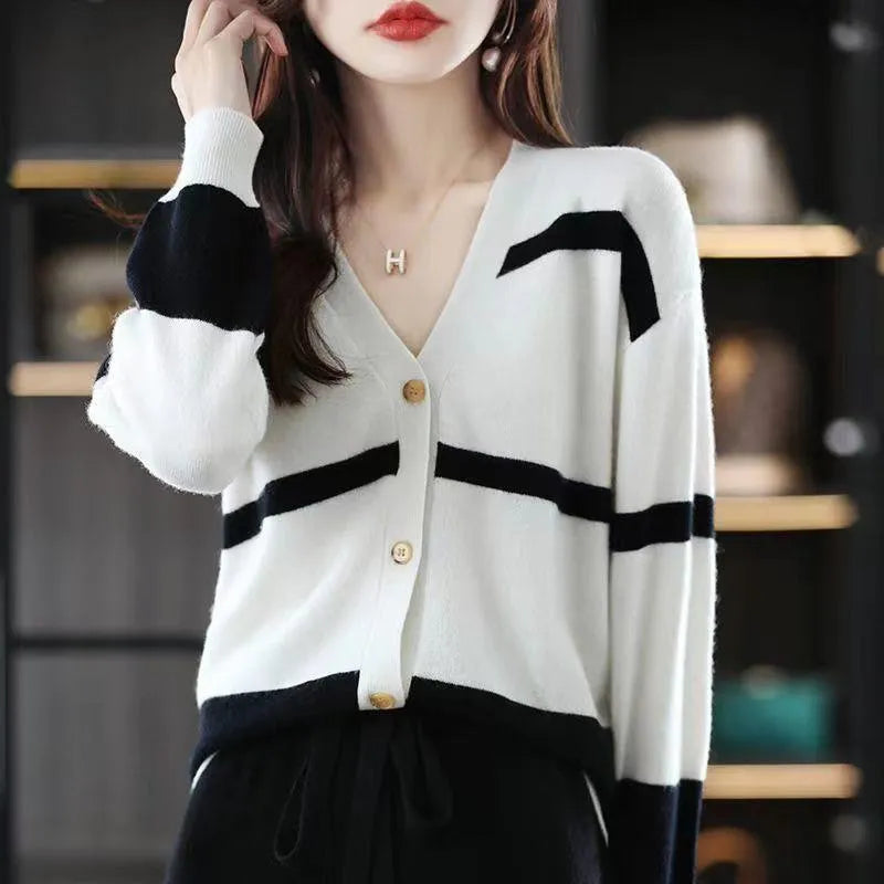 Women's striped knitted cardigan with 3D pattern, V-neck, and button front in slim fit