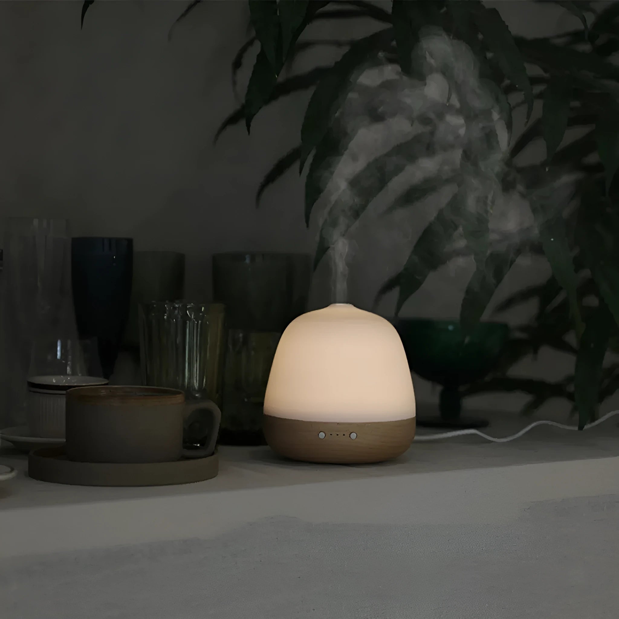 White ceramic ultrasonic essential oil humidifier with 180ml tank and single fog outlet