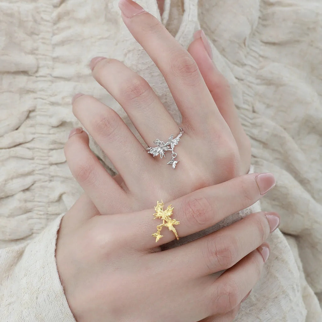 Adjustable silver ring with butterfly design in gold or white gold finish