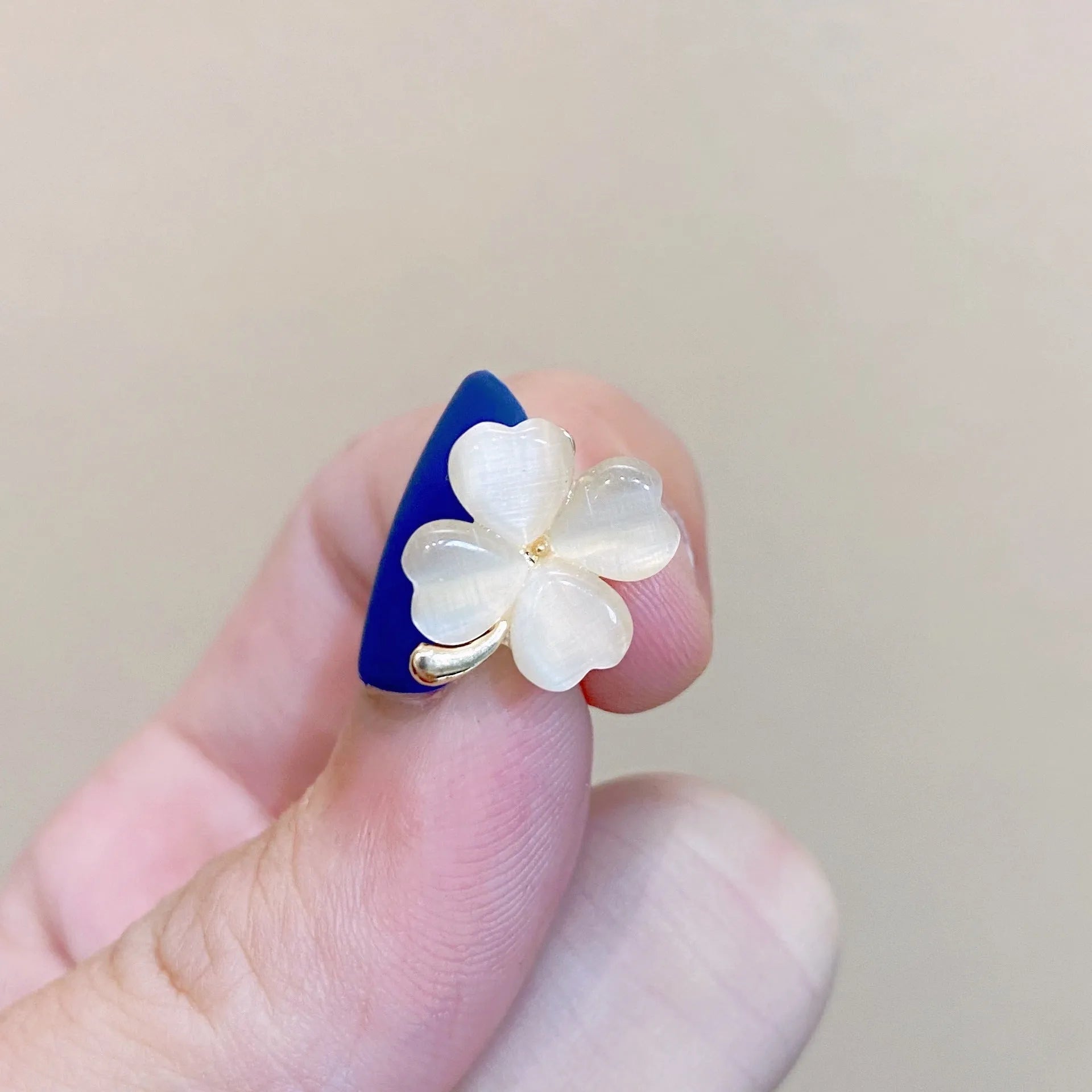 Japanese cute geometric clothes decorative brooch with electroplated copper finish