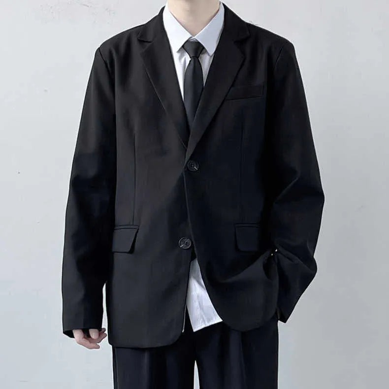 Men's plus size college-style suit set with trousers, white shirt and tie in loose fit