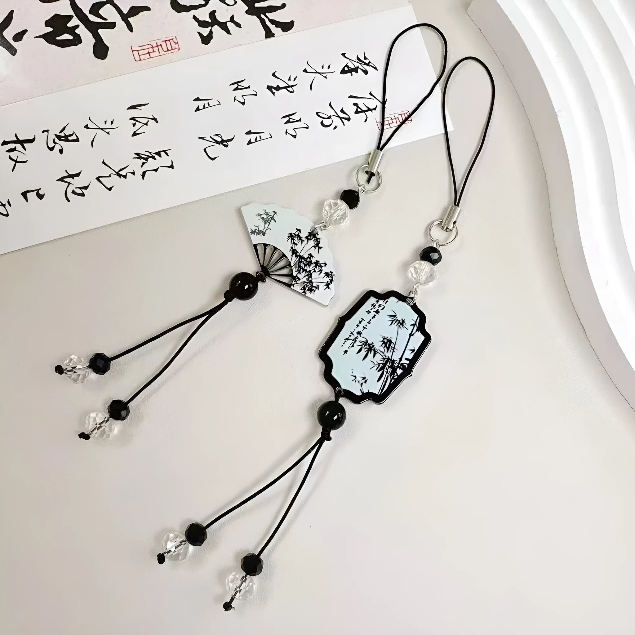 Guofeng Chinese-style floral bead keychain with baked varnish finish in Fan colour design.