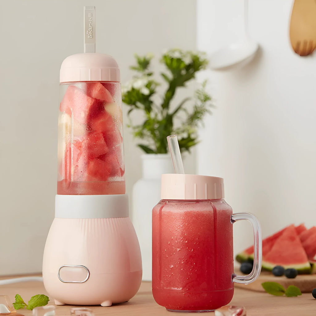 Portable household electric juicer in green with 350ml capacity 230W motor