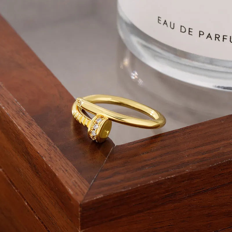 Gold geometric finger ring with natural style design for women