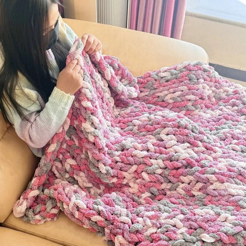Chenille braided gravity blanket in colourful design with coarse yarn knitted texture