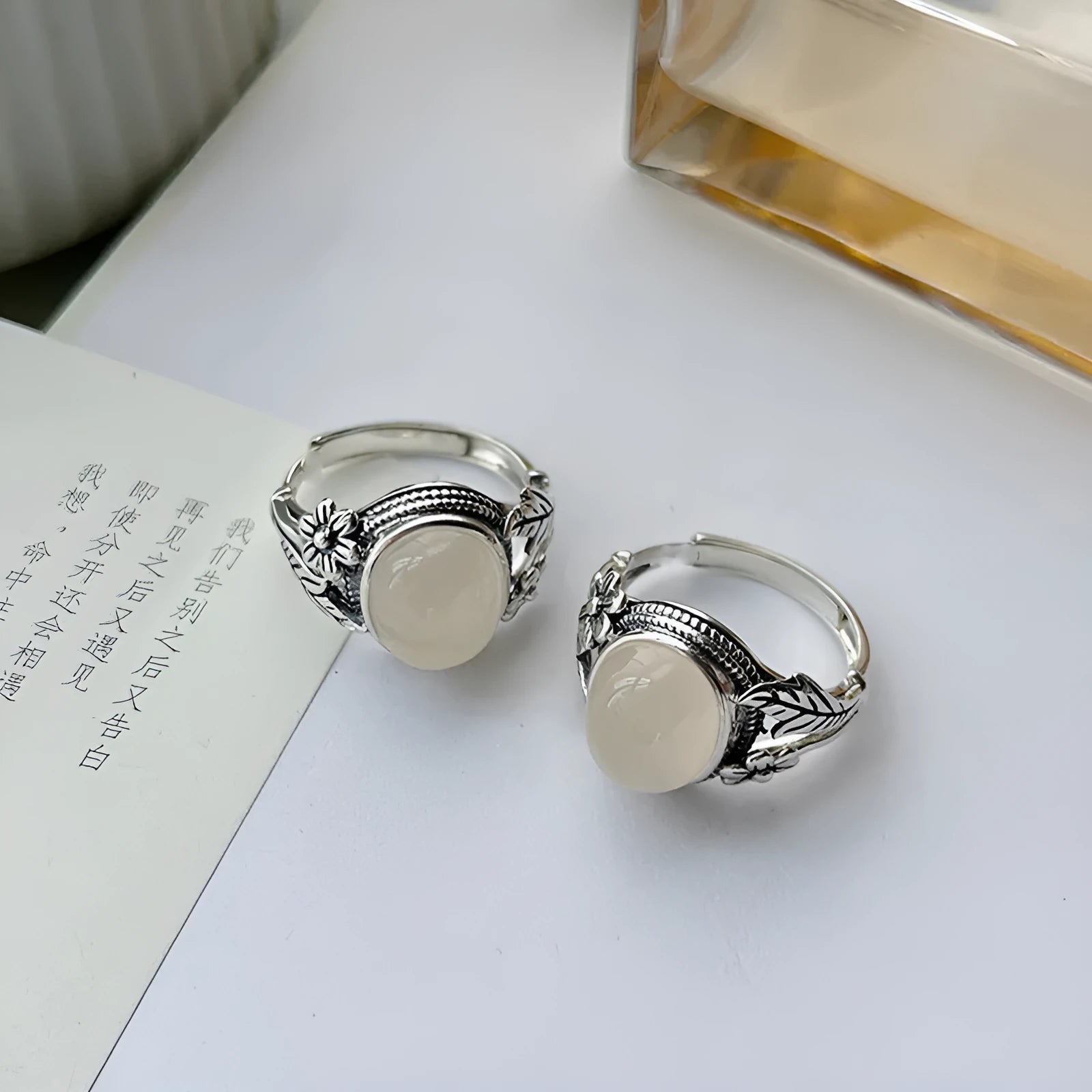 Adjustable copper vintage ring with white chalcedony colour and U-shaped open mouth design