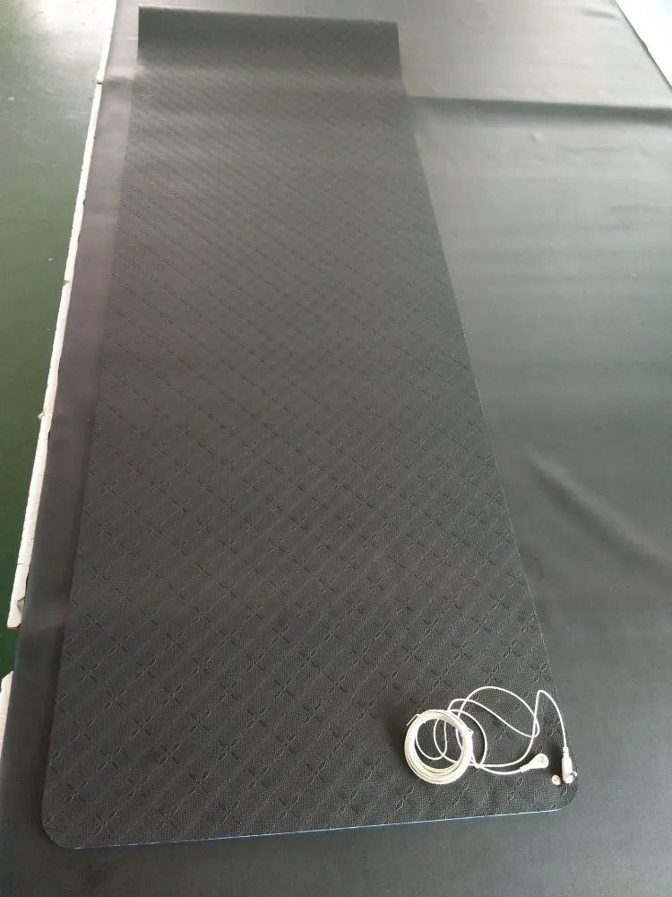 Blue conductive yoga mat with plants pattern and grounding wire, size 182x61cm.