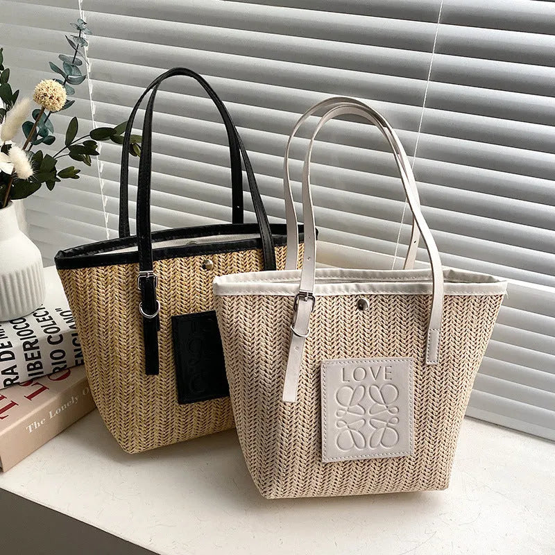 Straw woven women's shoulder bag with three-dimensional pockets and European retro styling