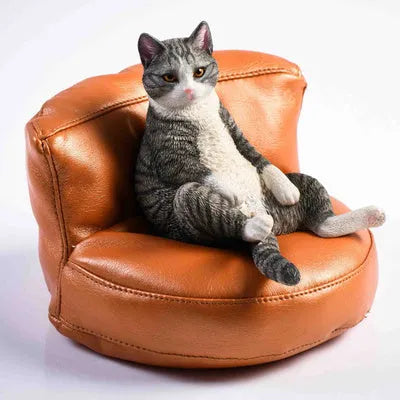 1:6 scale cat ornament on sofa for car dashboard decoration