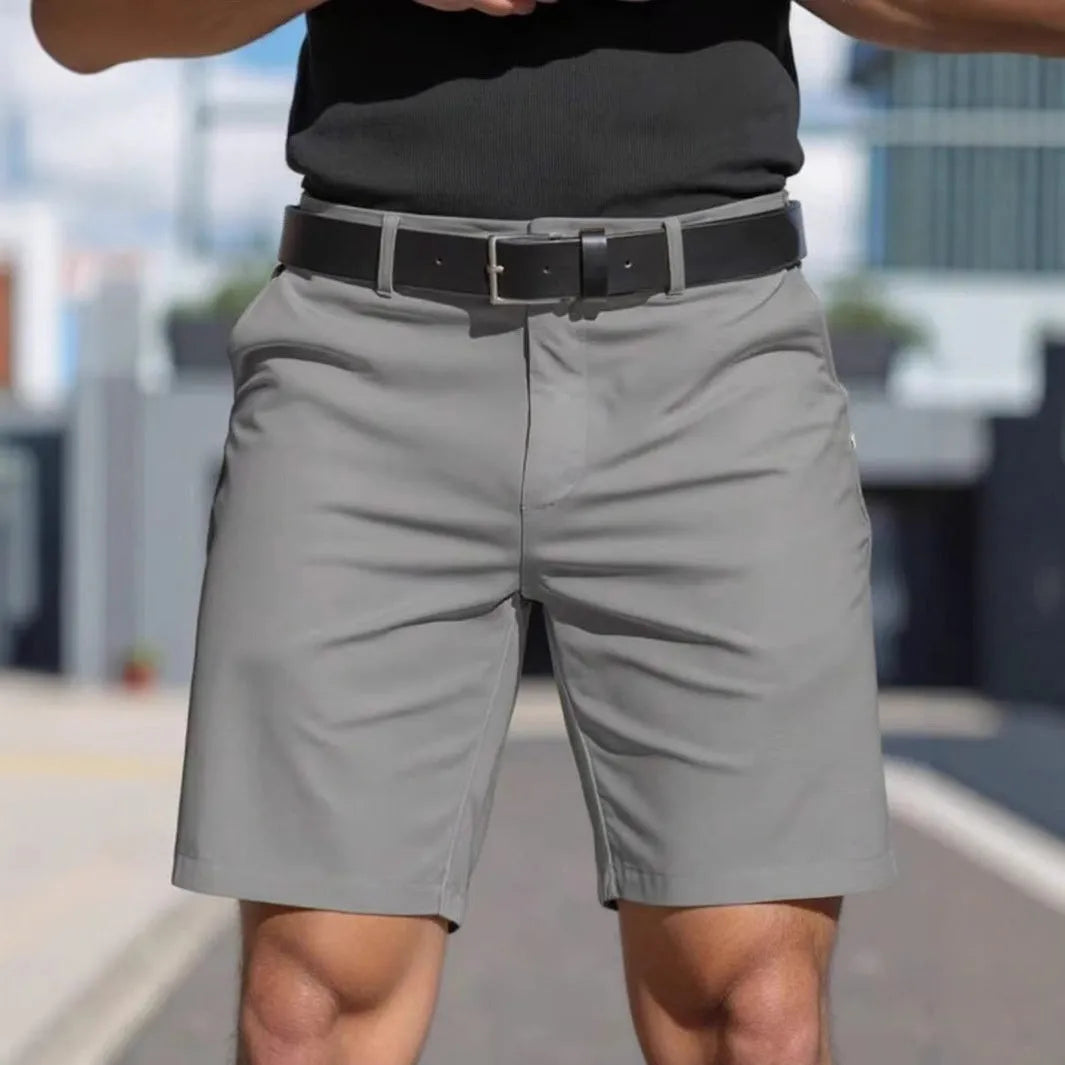 Men's solid colour fifth pants in straight leg cut with micro elastic polyester fabric