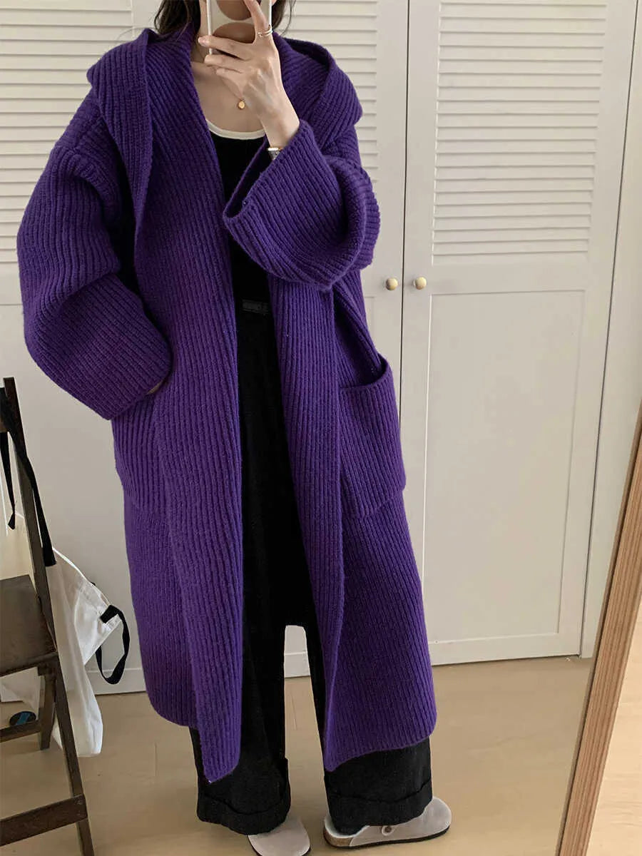 Women's loose hooded cardigan coat in acrylic fabric with raglan sleeves.