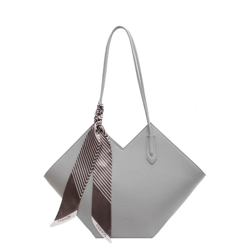 Women's large capacity PU leather shoulder bag in horizontal square shape with sandwich pocket