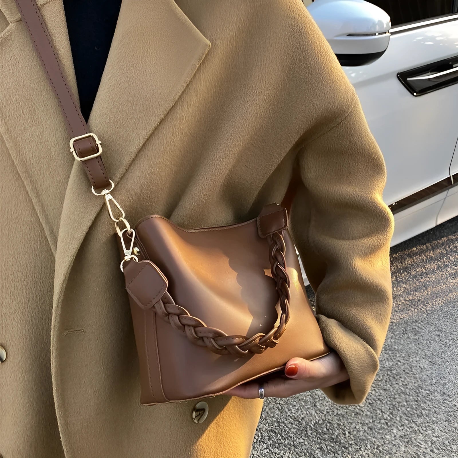 Woven PU one-shoulder crossbody bucket bag in retro style, shown in khaki colour.