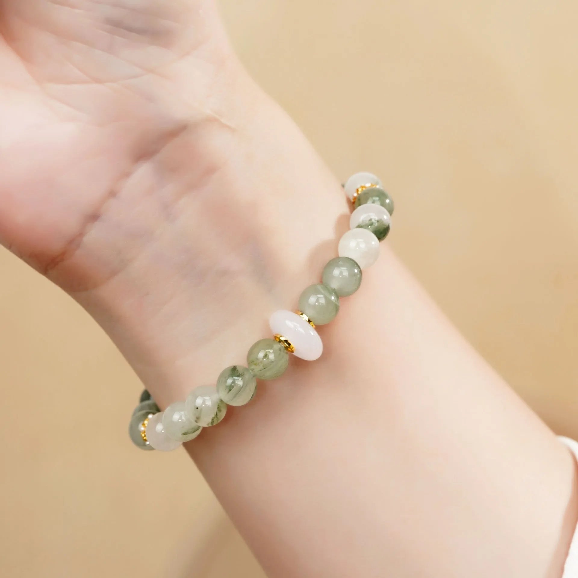Emerald green Tian Shan Cui women's half bracelet with round national style elements