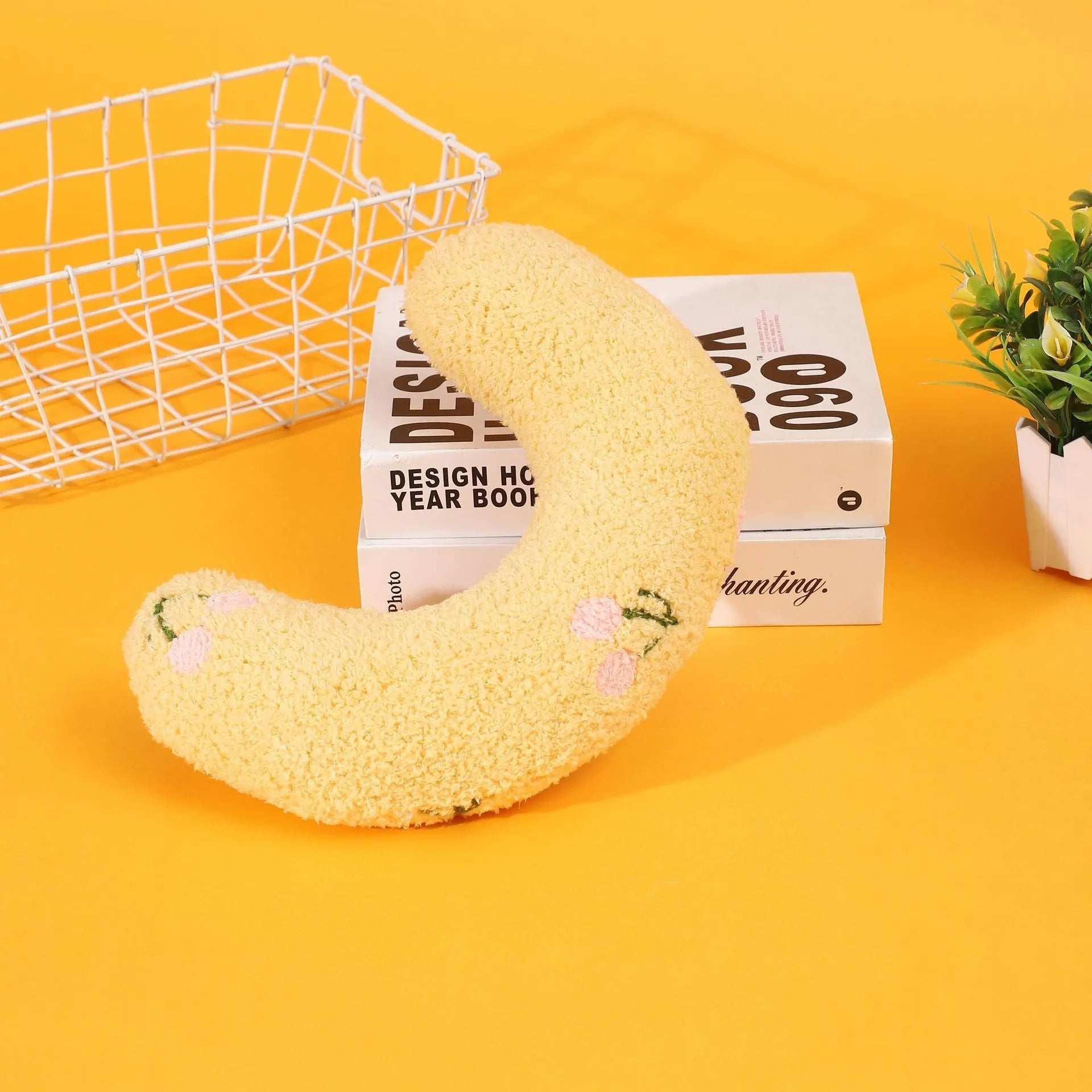 U-shaped half moon pet pillow with cartoon design for dogs and cats in blue colour