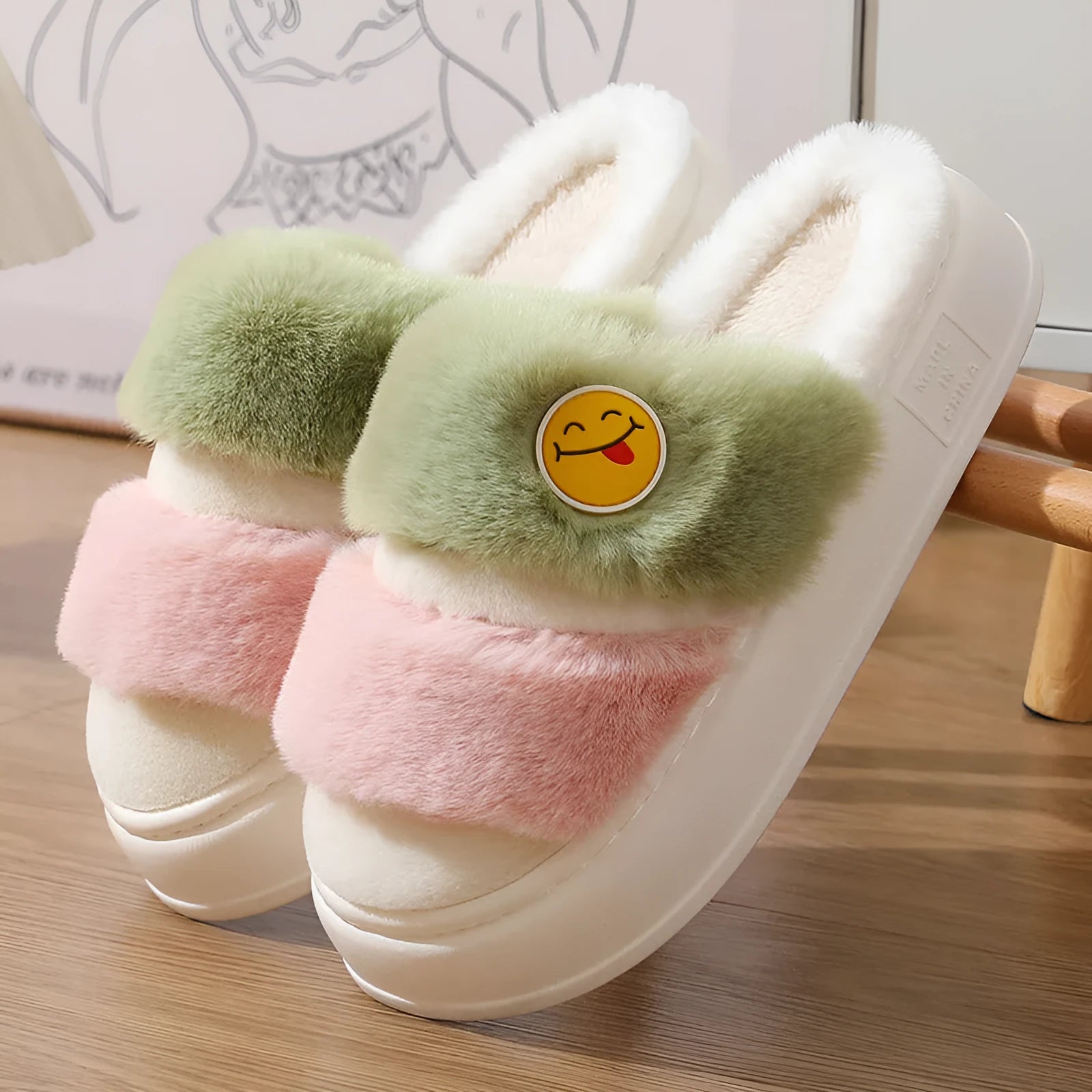Thermal cotton slippers with cashmere lining in pink and green colour combination