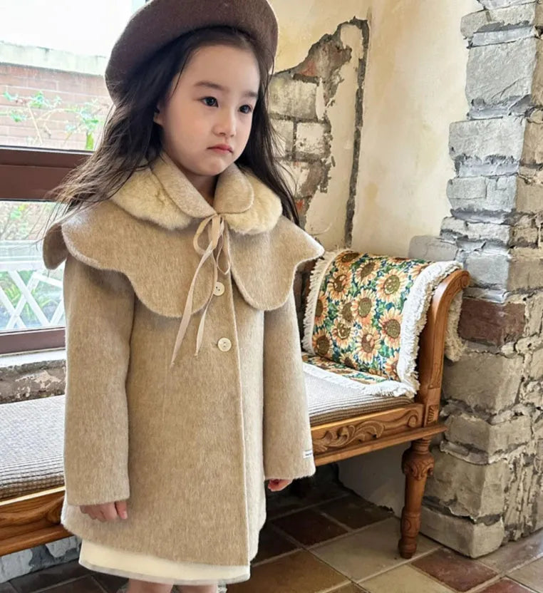 Retro wool double-sided cashmere girl coat in light oats colour with lapel round neck and single-breasted closure
