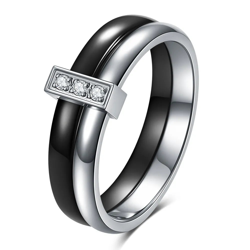 Ceramic women's ring with zirconium inlay in steel black or golden white