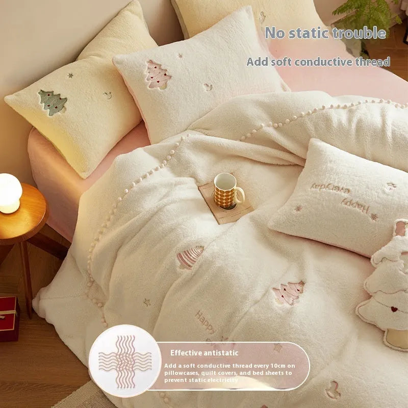 Milk fibre bedding set with Christmas tree pattern in green or pink design for UK bed sizes