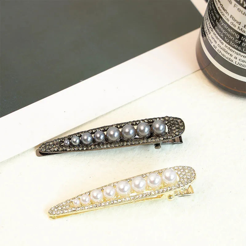 Pearl front duck barrette with alloy electroplated finish in black vintage pearl style