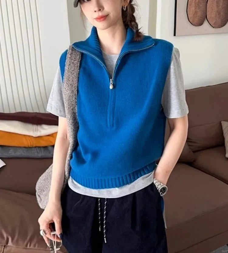 Women's half-zip sleeveless knit vest with 3D pattern in mesh polyester fabric
