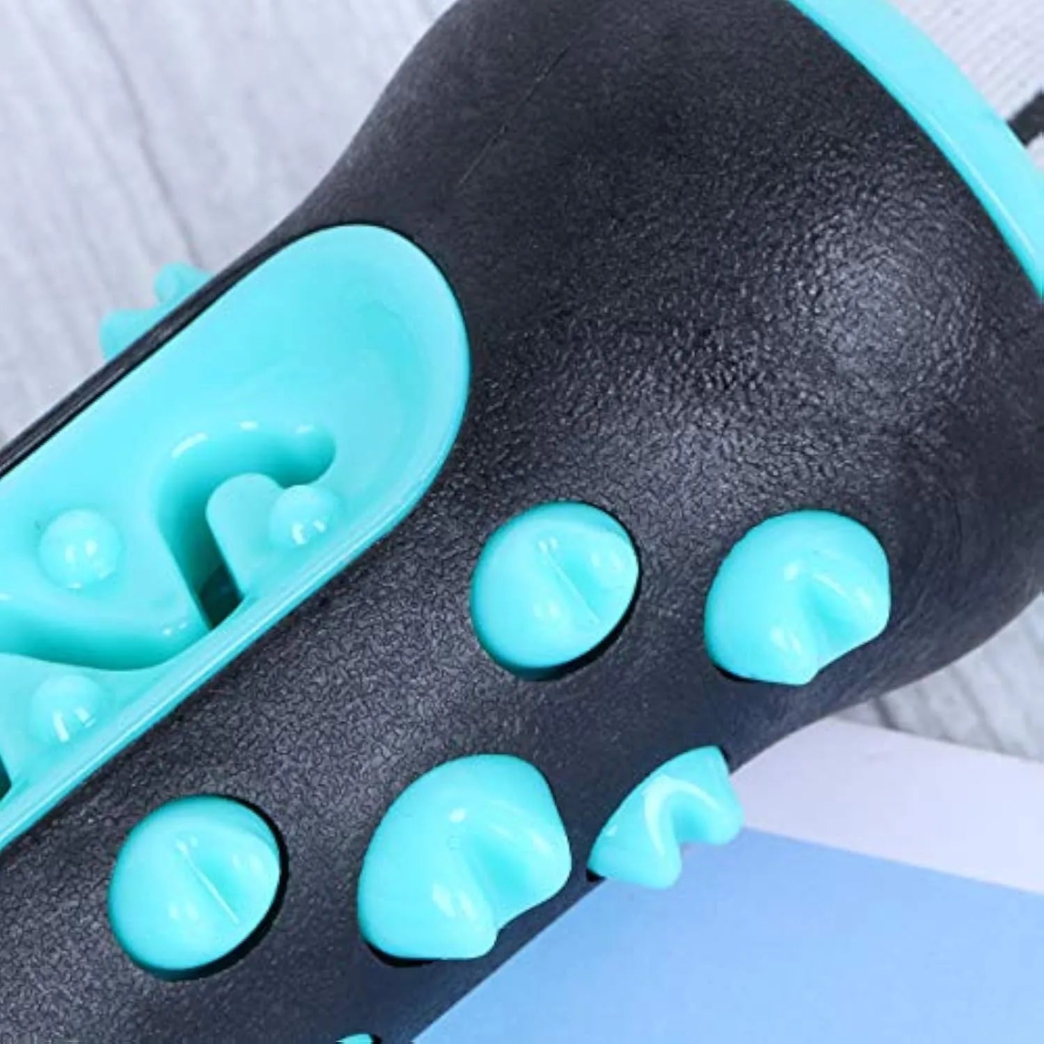 15cm natural rubber dog toothbrush chew toy in blue colour for dental cleaning