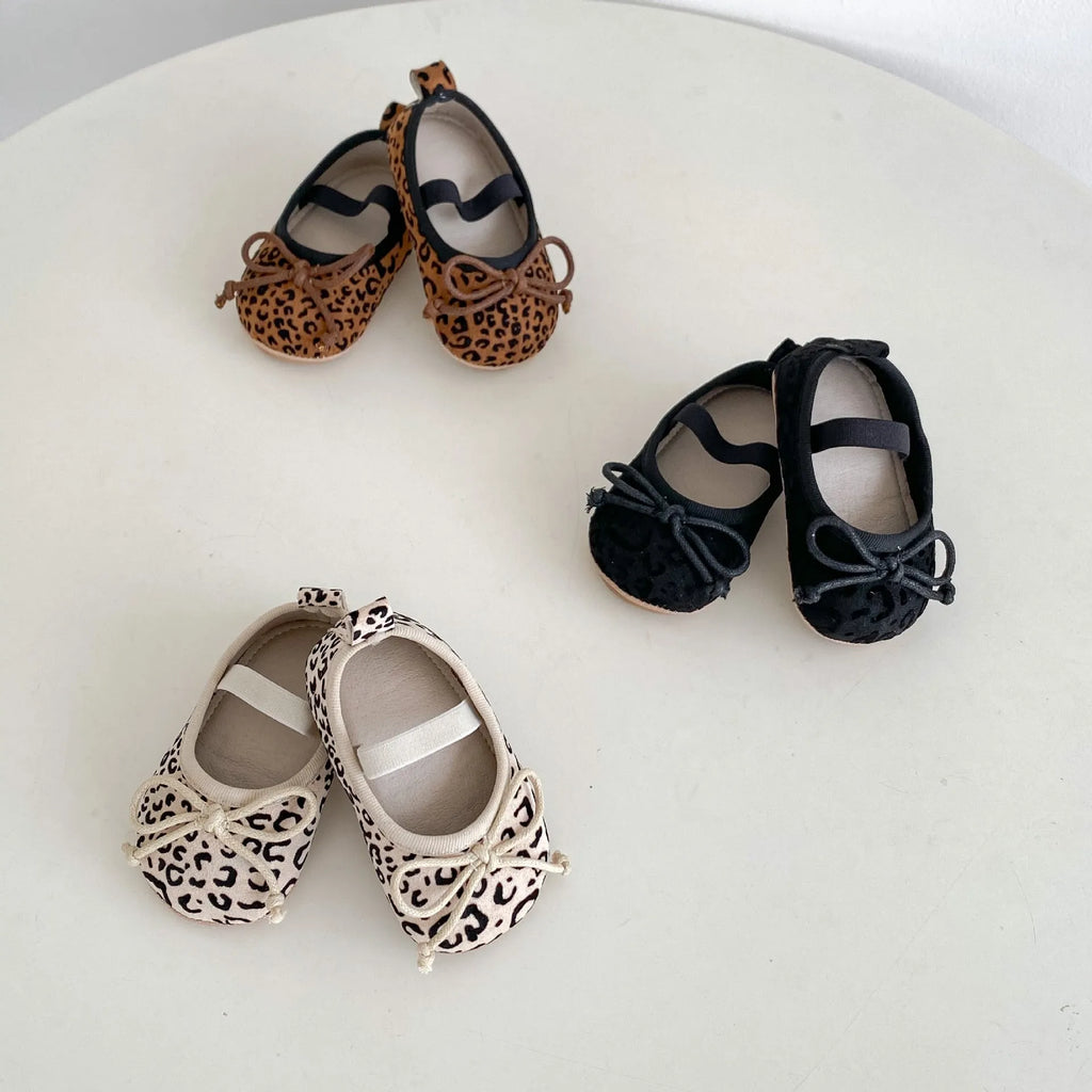 Infant baby girl soft bottom toddler shoes with Hu Die knot leopard print round toe rubber sole