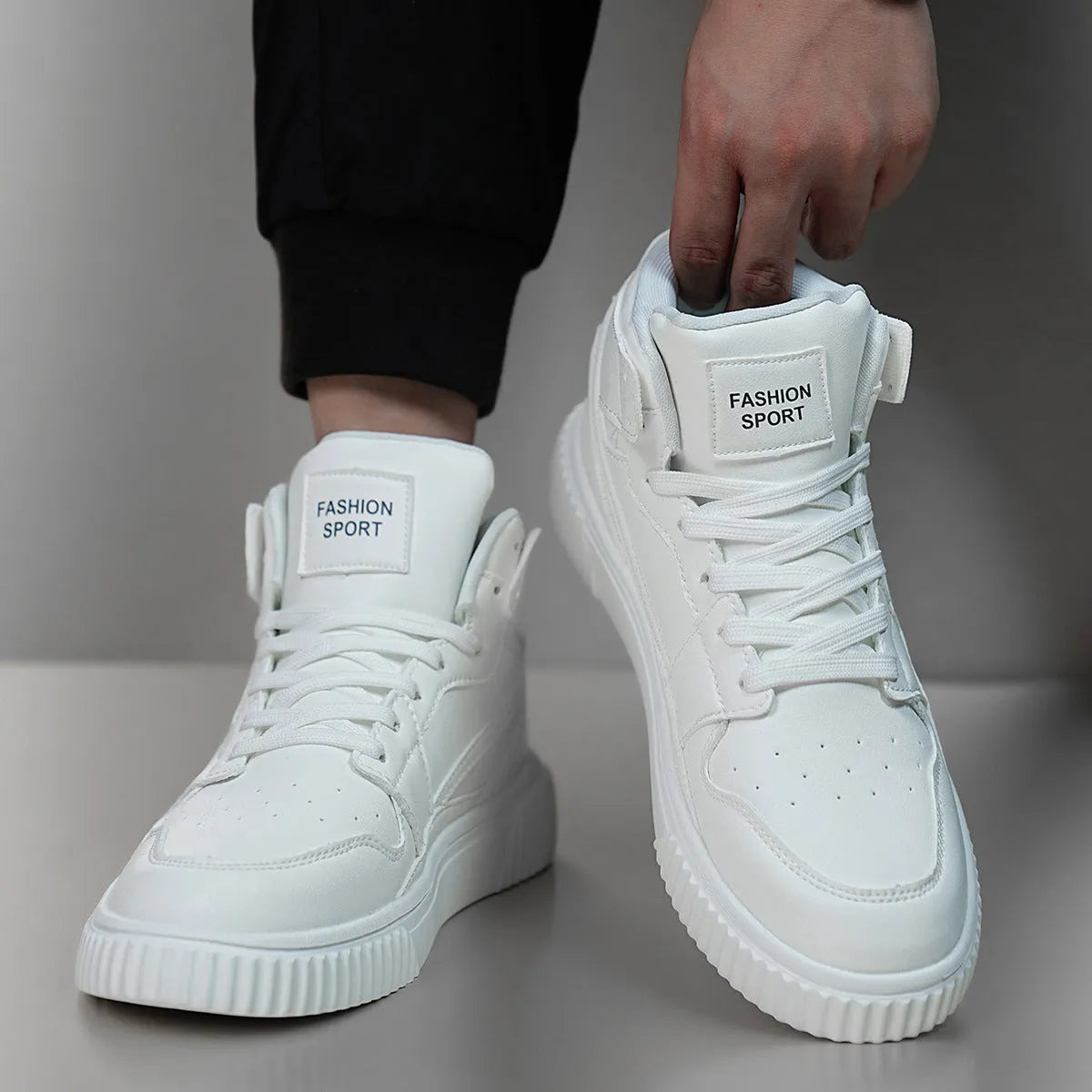 White men's casual shoes with round toe and microfiber upper for autumn and winter leisure wear